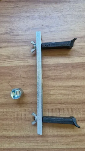 Chave P/ Sacar Porca Tampa Da Bomba De Combustível Universal