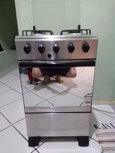 Fogão 4 bocas Realce conservado (Funcionando) 