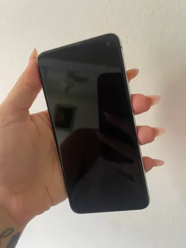 Samsung Galaxy S10e