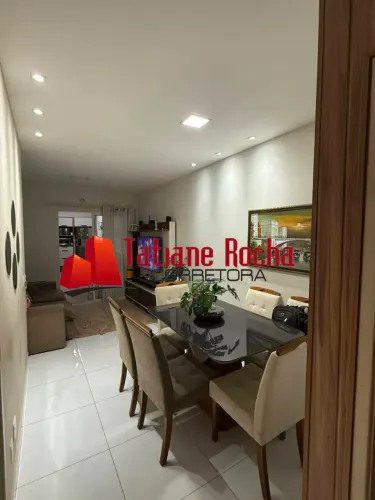 Vendo excelente casa no Condomínio Moradas Club Azaleia.