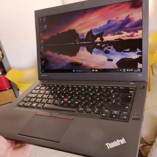 Notebook ThinkPad i3 sexta com 16 ram e 2 baterias
