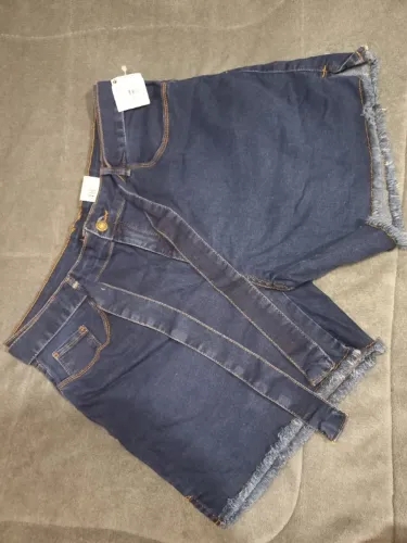 Shorts jeans novo com etiqueta 