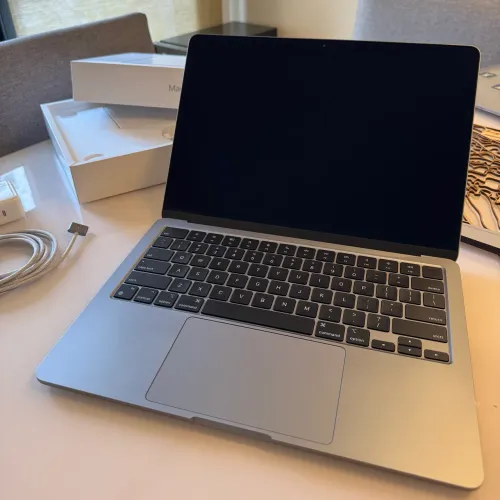 MacBook Air M2 8GB 256GB Bateria 96%