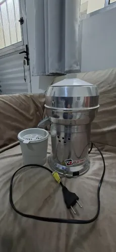 Espremedor de Frutas Industrial