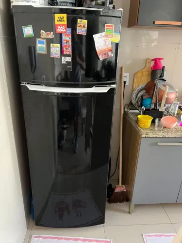 GELADEIRA E MAQUINA DE LAVAR