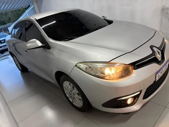 Renault Fluence Sed. Dynamique 2.0 16V Flex Aut. 2015