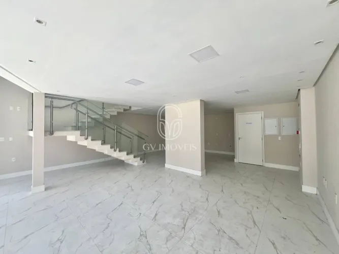 Sala Comercial Térrea para Locação, 144,15m² privativos com mezanino, 1 vaga de garagem, B