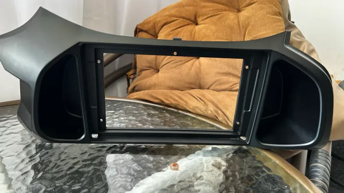 Moldura multimídia 9 polegadas ônix prisma