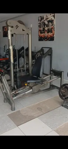 Máquinas de musculação