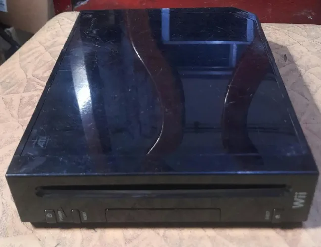 Nintendo Wii Black piano