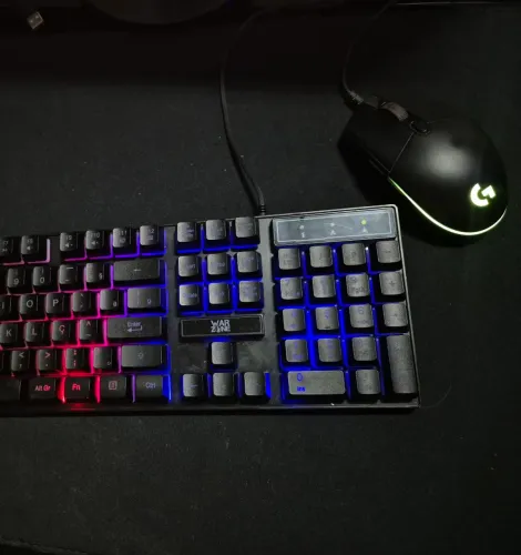Kit Teclado Mecânico + Mouse Logitech RGB
