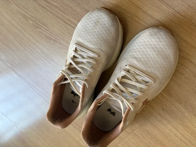 Tenis under armour Wing