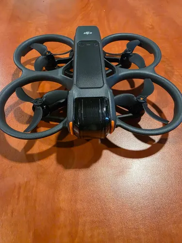 DJI Avata 2 - Combo Fly More + Googles 3 + Motion 3