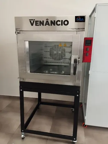 Forno Turbo a gás Twister 5 Esteiras Venâncio 
