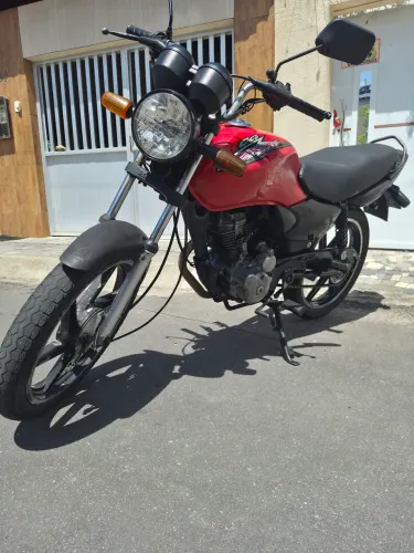 Vendo Titan KSE 2003 (Partida Elétrica e Pedal).