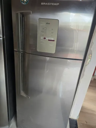 Vende-se geladeira bloqueada