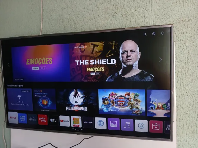 Tv smart 4k 50 polegada LG, funciona normal posso ENTREGAR 