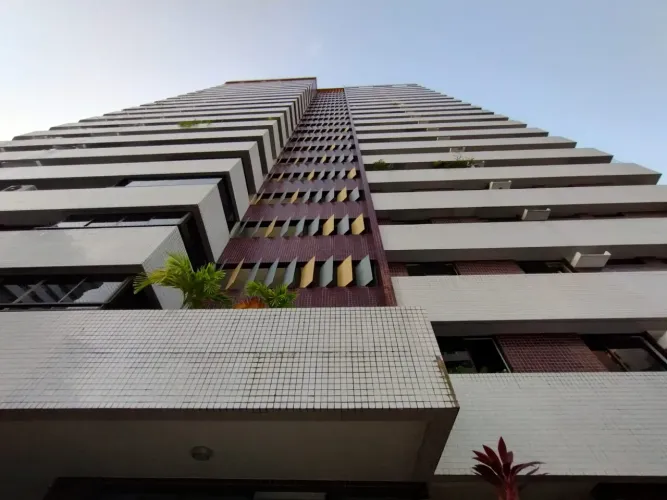 ESPAÇO E LOCALIZAÇÃO DEFINEM ESSE APARTAMENTO EM B. VIAGEM