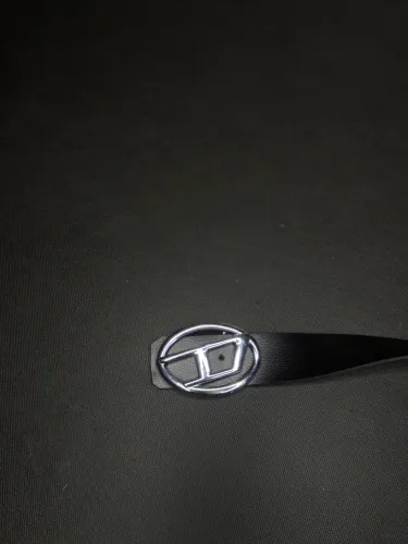 Cinto Diesel com Fivela de Metal Prateada da Logo no Estilo ?Oval? 