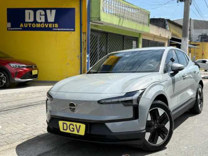 Volvo EX30 E60 Core (elétrico) 2024