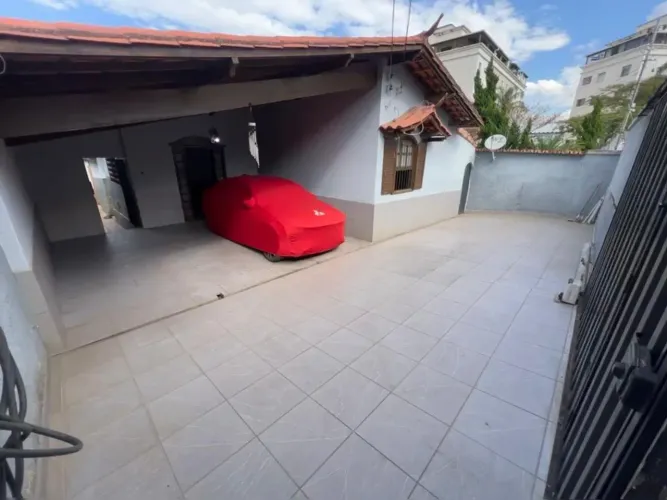 Casa linear com piscina a venda no bairro Celso Machado/ Serrano