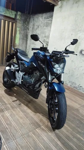 CB300F Twister (consórcio)