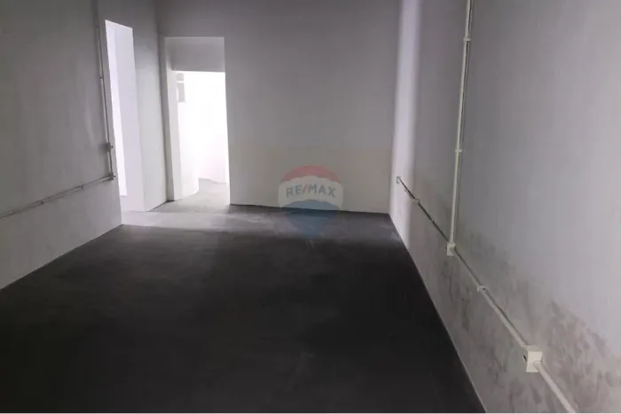 Galpão de 100m² para loacaçao na Rua Tetresa - Petrópolis/RJ