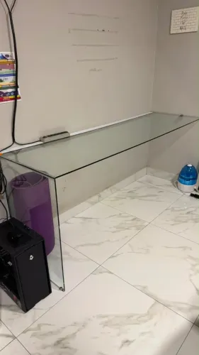 Escrivaninha de Vidro
