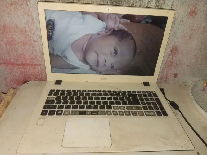 Vendo notebook Acer Aspire E5 573 pra retirada de peças ou reformar