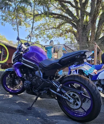 Kawasaki 650 exclusiva - Leia a descrição