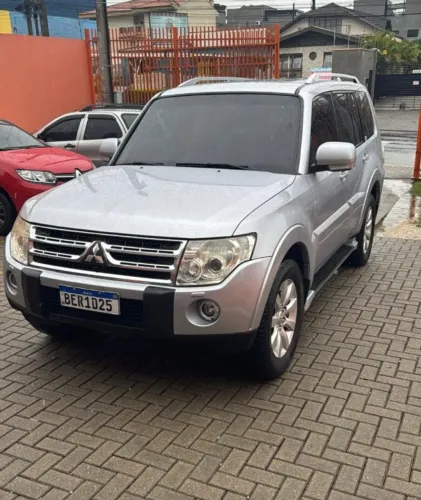 Mitsubishi Pajero HPE Full 3.2 4X4 T.i.dies. 5P AUT 2009