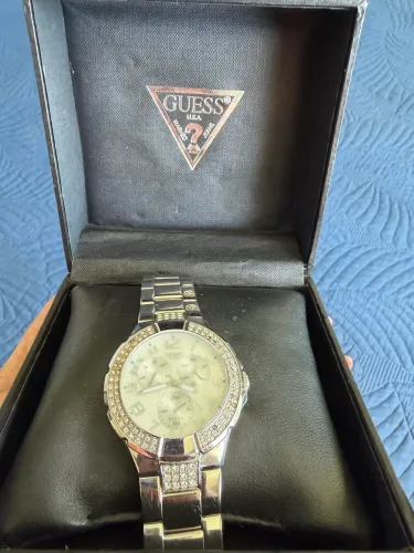 Relogio feminino Guess