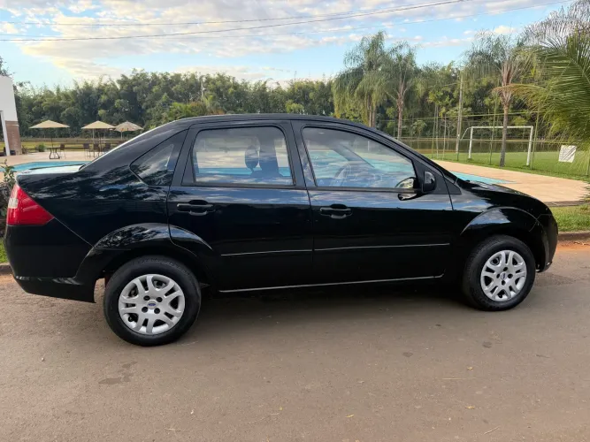 Ford Fiesta Sed. 1.6 8V Flex 4P 2008
