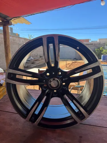 Rodas BMW Aro 19 com Pneus novos