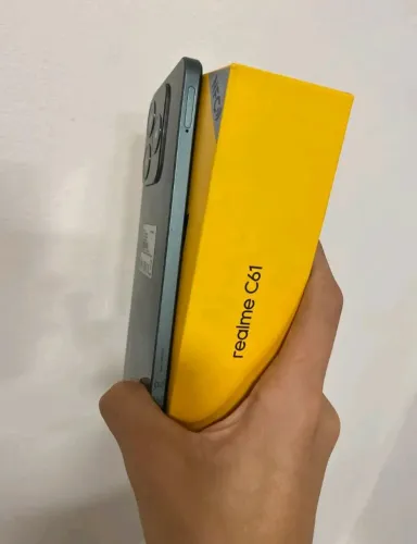 Realme c61