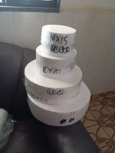 4 círculos de isopor para bolo fake