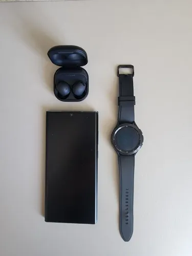 Kit Samsung linha Galaxy - S22 Ultra 256Gb + Watch 4 Classic + Buds 2 Pro