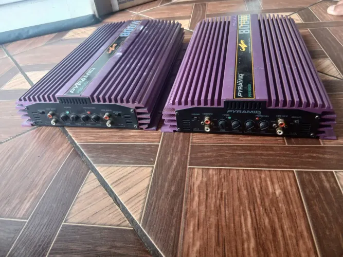2 pirâmide 800w cada 1 Gold Séries  funcionando perfeitamente 250.00 reais as duas 