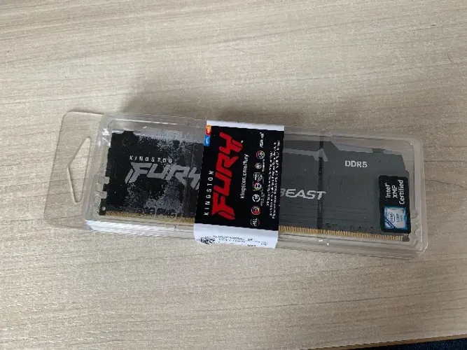 Memória DDR5 Kingston Fury Beast RGB 8GB 5200MHz