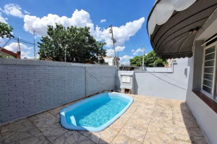 Casa Comercial Para locação com 04 Quartos Localizada na Vila São Luiz-Limeira/SP
