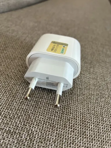 Carregador Apple iPhone Original USB-C 20W