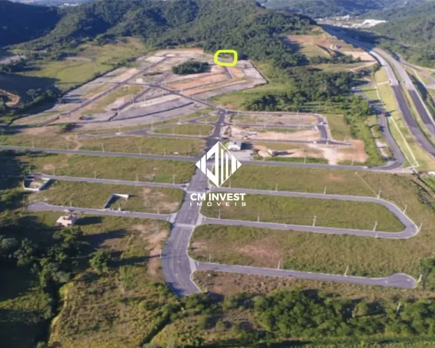 Terreno com 450m² no Bairro Colônia Santana em São José, SC