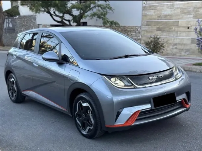 BYD Dolphin EV (Elétrico) 2025