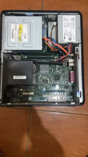Teclado e Pc da DELL com hd 160gb dois pente de 1gb com Windows 7 Ultimato