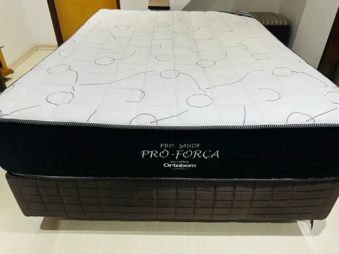 Cama box casal