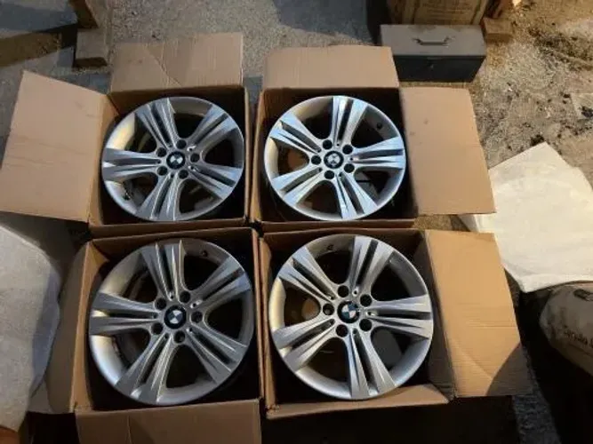 Jogo de Rodas Bmw Sport Active aro 17" em excelente estado