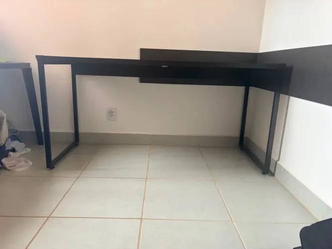 Escrivaninha estilo Industrial - Aço e Mdf