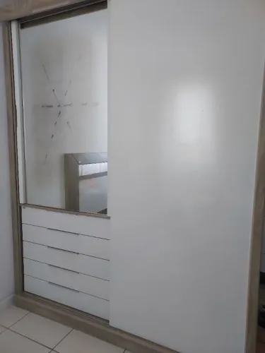 Roupeiro duas portas e cabeceira