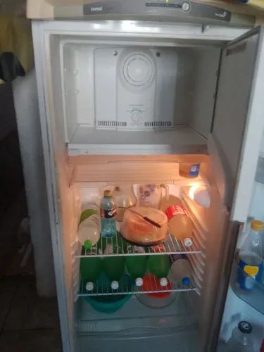 Vendo geladeira Consul fros free semi nova