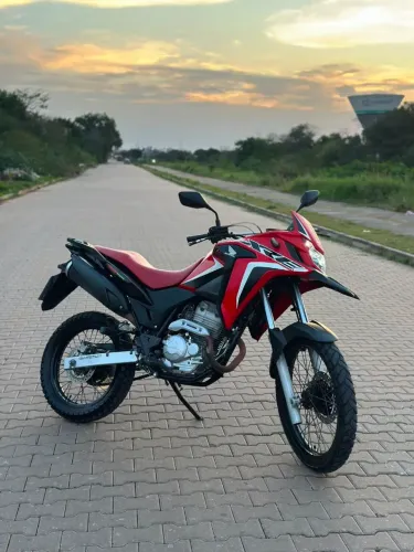 Xre 300 rally abaixo da fipe pra ir hj